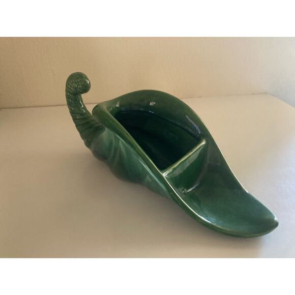 Mid Century XL Royal Haeger Glazed Ceramic Cornacupia Green Planter - Picture 3 of 6